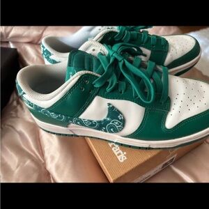 Nike bandana Green and White Sneakers
